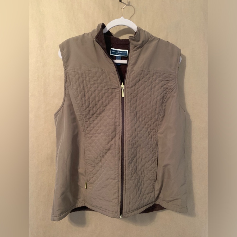 Karen Scott Sport Vest